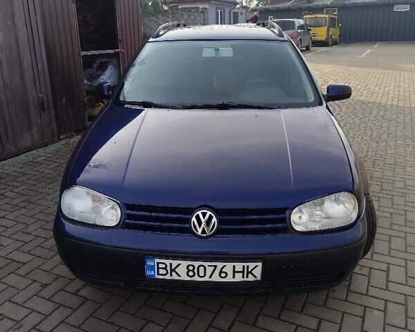 Синій Фольксваген Гольф, об'ємом двигуна 1.6 л та пробігом 300 тис. км за 3800 $, фото 4 на Automoto.ua