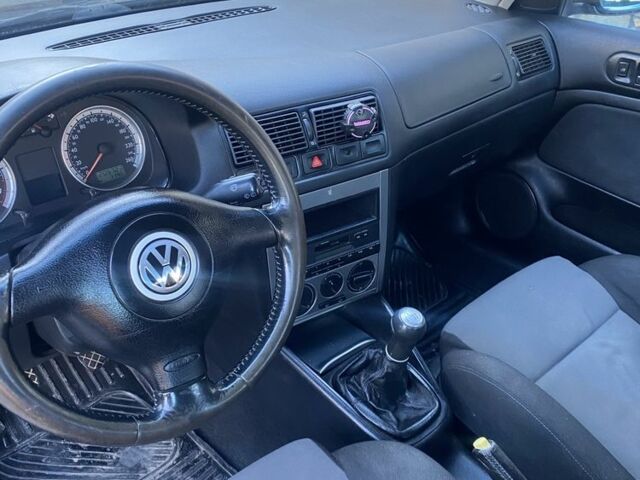 Синий Фольксваген Гольф, объемом двигателя 1.6 л и пробегом 205 тыс. км за 2400 $, фото 15 на Automoto.ua