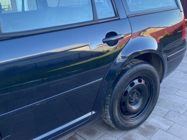 Синий Фольксваген Гольф, объемом двигателя 1.6 л и пробегом 205 тыс. км за 2400 $, фото 12 на Automoto.ua