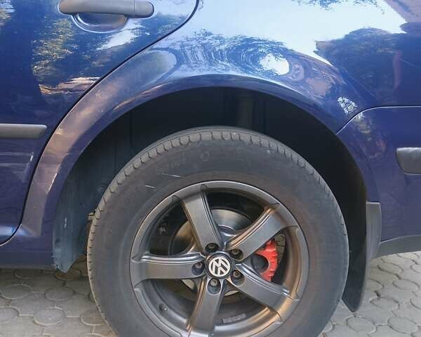 Синій Фольксваген Гольф, об'ємом двигуна 1.6 л та пробігом 365 тис. км за 3800 $, фото 6 на Automoto.ua