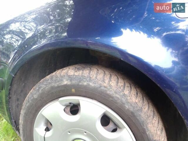 Синий Фольксваген Гольф, объемом двигателя 1.6 л и пробегом 302 тыс. км за 3399 $, фото 3 на Automoto.ua
