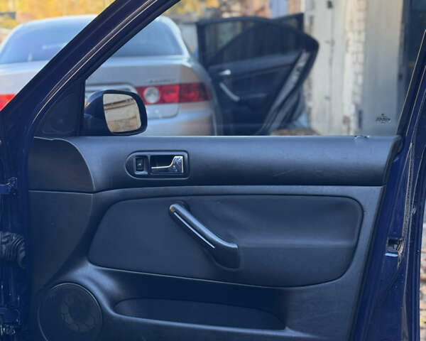 Синій Фольксваген Гольф, об'ємом двигуна 1.4 л та пробігом 404 тис. км за 3250 $, фото 46 на Automoto.ua