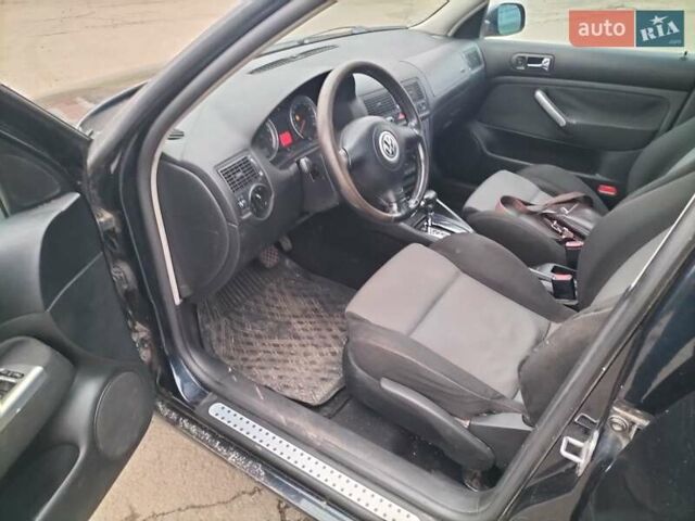 Синий Фольксваген Гольф, объемом двигателя 1.6 л и пробегом 230 тыс. км за 3799 $, фото 5 на Automoto.ua