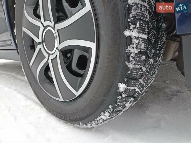 Синій Фольксваген Гольф, об'ємом двигуна 1.6 л та пробігом 284 тис. км за 3950 $, фото 3 на Automoto.ua