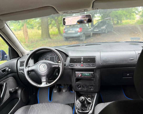 Синий Фольксваген Гольф, объемом двигателя 1.6 л и пробегом 475 тыс. км за 2500 $, фото 9 на Automoto.ua