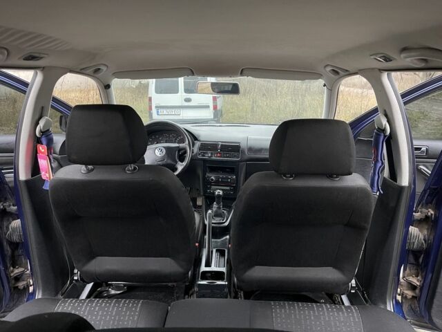 Синій Фольксваген Гольф, об'ємом двигуна 1.6 л та пробігом 200 тис. км за 3500 $, фото 8 на Automoto.ua