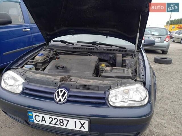 Синій Фольксваген Гольф, об'ємом двигуна 1.6 л та пробігом 258 тис. км за 4000 $, фото 33 на Automoto.ua