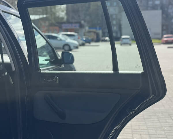 Синій Фольксваген Гольф, об'ємом двигуна 1.6 л та пробігом 249 тис. км за 5199 $, фото 26 на Automoto.ua