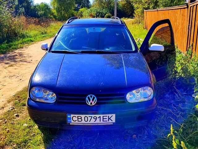 Фольксваген Гольф 2001 в Чернигове на Automoto.ua Синий Фольксваген Гольф, объемом двигателя 1.6 л и пробегом 303 тыс. км за 4400 $, фото 1 на Automoto.ua