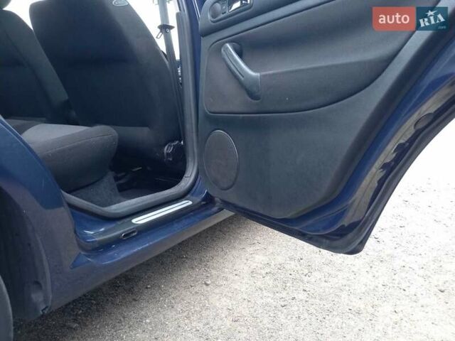 Синій Фольксваген Гольф, об'ємом двигуна 1.6 л та пробігом 258 тис. км за 4000 $, фото 11 на Automoto.ua