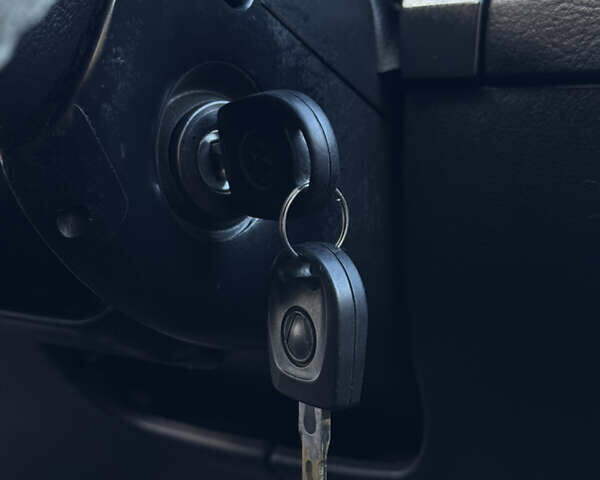 Синій Фольксваген Гольф, об'ємом двигуна 1.4 л та пробігом 404 тис. км за 3250 $, фото 66 на Automoto.ua