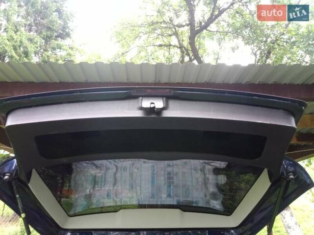 Синий Фольксваген Гольф, объемом двигателя 1.6 л и пробегом 302 тыс. км за 3399 $, фото 15 на Automoto.ua