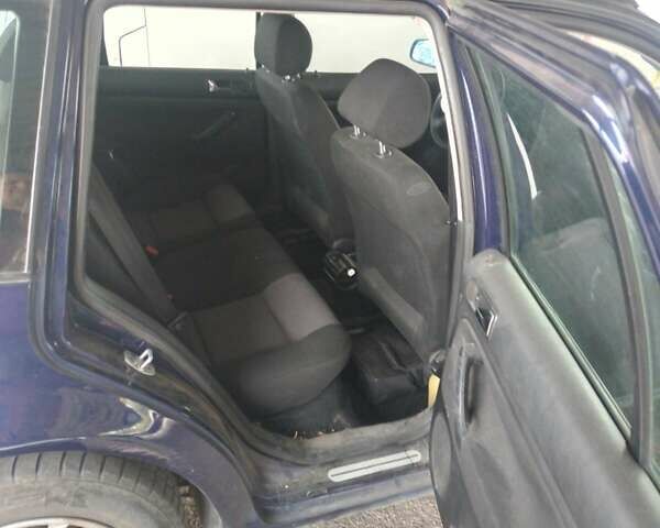 Синій Фольксваген Гольф, об'ємом двигуна 1.39 л та пробігом 255 тис. км за 4000 $, фото 3 на Automoto.ua