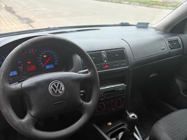 Синий Фольксваген Гольф, объемом двигателя 2 л и пробегом 300 тыс. км за 2400 $, фото 7 на Automoto.ua