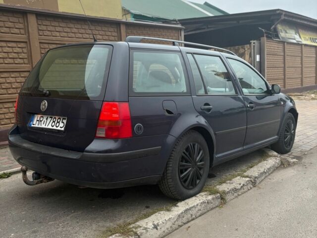 Синий Фольксваген Гольф, объемом двигателя 2 л и пробегом 300 тыс. км за 2400 $, фото 3 на Automoto.ua