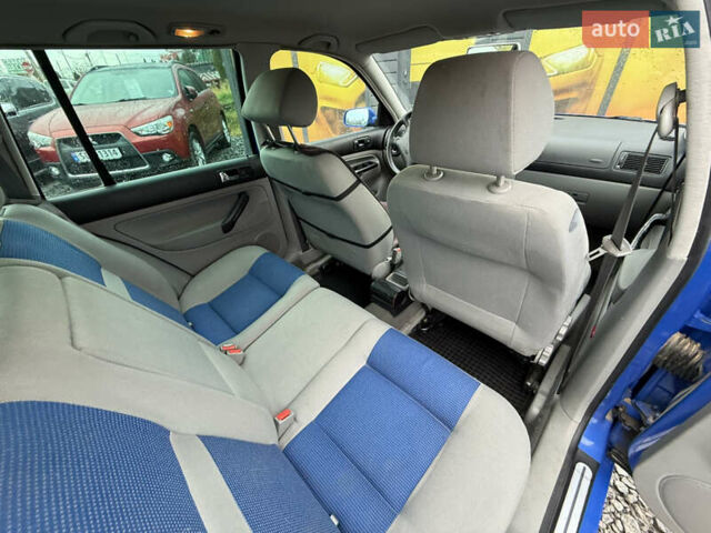 Синий Фольксваген Гольф, объемом двигателя 1.4 л и пробегом 236 тыс. км за 3900 $, фото 23 на Automoto.ua