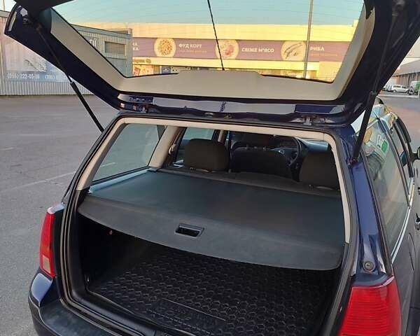 Синий Фольксваген Гольф, объемом двигателя 1.4 л и пробегом 290 тыс. км за 4300 $, фото 2 на Automoto.ua