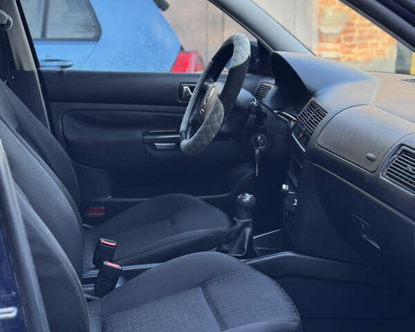 Синій Фольксваген Гольф, об'ємом двигуна 1.4 л та пробігом 404 тис. км за 3250 $, фото 45 на Automoto.ua