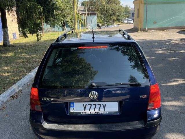 Синий Фольксваген Гольф, объемом двигателя 1.9 л и пробегом 268 тыс. км за 4600 $, фото 5 на Automoto.ua
