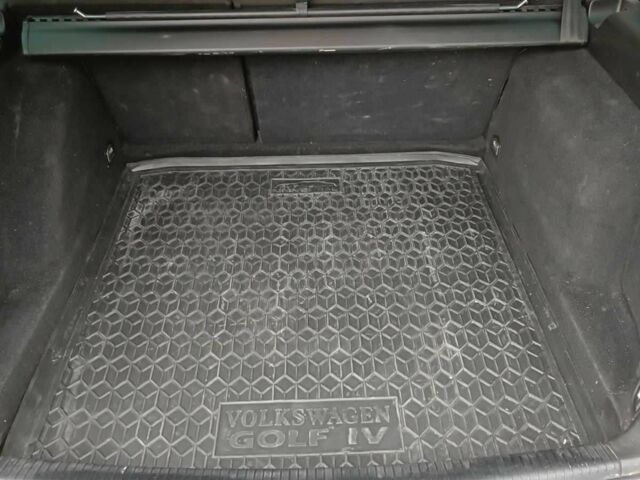 Синій Фольксваген Гольф, об'ємом двигуна 0 л та пробігом 111 тис. км за 1999 $, фото 5 на Automoto.ua