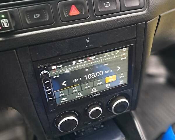 Синий Фольксваген Гольф, объемом двигателя 1.6 л и пробегом 8 тыс. км за 5300 $, фото 7 на Automoto.ua