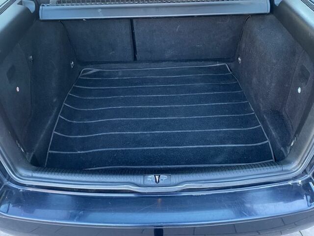 Синий Фольксваген Гольф, объемом двигателя 1.6 л и пробегом 205 тыс. км за 2400 $, фото 17 на Automoto.ua