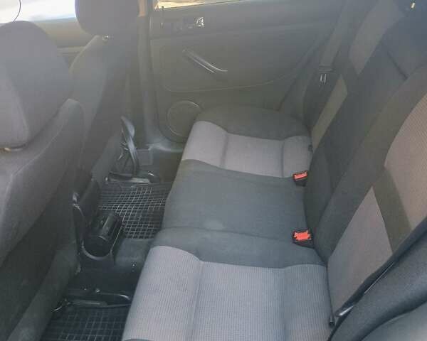 Синій Фольксваген Гольф, об'ємом двигуна 1.6 л та пробігом 365 тис. км за 3800 $, фото 8 на Automoto.ua