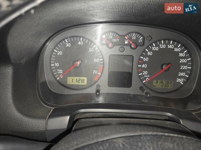 Синій Фольксваген Гольф, об'ємом двигуна 1.98 л та пробігом 316 тис. км за 4000 $, фото 10 на Automoto.ua