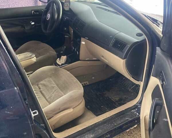 Синий Фольксваген Гольф, объемом двигателя 1.9 л и пробегом 400 тыс. км за 2499 $, фото 11 на Automoto.ua