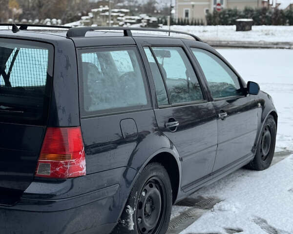 Синий Фольксваген Гольф, объемом двигателя 1.6 л и пробегом 206 тыс. км за 2700 $, фото 5 на Automoto.ua