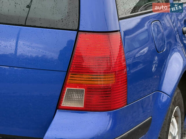 Синий Фольксваген Гольф, объемом двигателя 1.4 л и пробегом 236 тыс. км за 3900 $, фото 16 на Automoto.ua