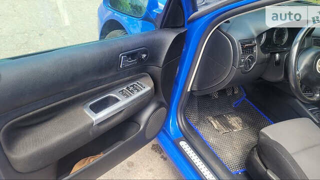 Синій Фольксваген Гольф, об'ємом двигуна 2 л та пробігом 203 тис. км за 5000 $, фото 18 на Automoto.ua