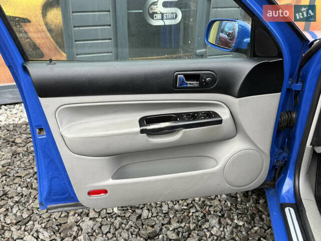Синий Фольксваген Гольф, объемом двигателя 1.4 л и пробегом 236 тыс. км за 3900 $, фото 31 на Automoto.ua
