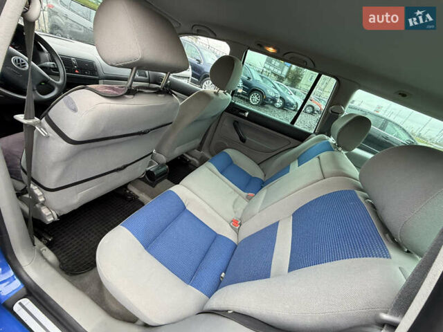 Синий Фольксваген Гольф, объемом двигателя 1.4 л и пробегом 236 тыс. км за 3900 $, фото 28 на Automoto.ua