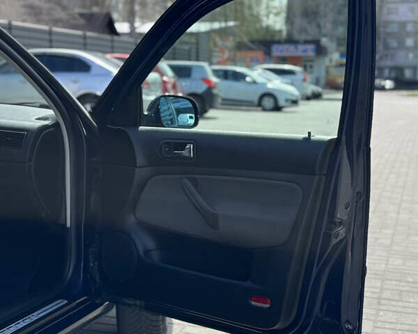 Синій Фольксваген Гольф, об'ємом двигуна 1.6 л та пробігом 249 тис. км за 5199 $, фото 29 на Automoto.ua