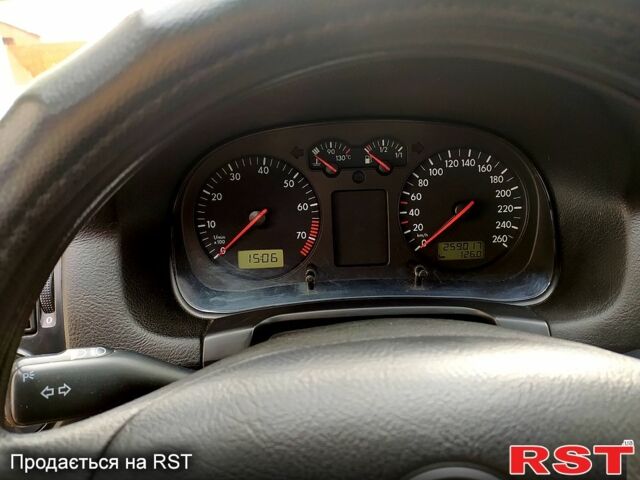 Синий Фольксваген Гольф, объемом двигателя 1.6 л и пробегом 277 тыс. км за 3500 $, фото 8 на Automoto.ua