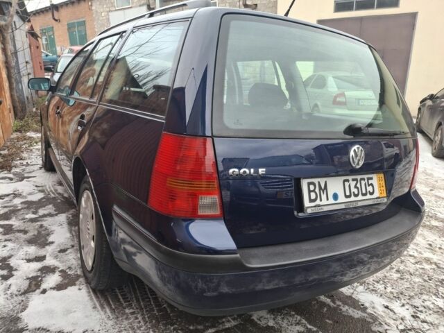 Синий Фольксваген Гольф, объемом двигателя 1.4 л и пробегом 260 тыс. км за 2371 $, фото 2 на Automoto.ua