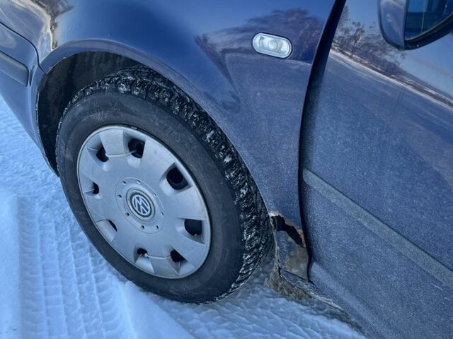 Синий Фольксваген Гольф, объемом двигателя 1.4 л и пробегом 230 тыс. км за 2900 $, фото 3 на Automoto.ua