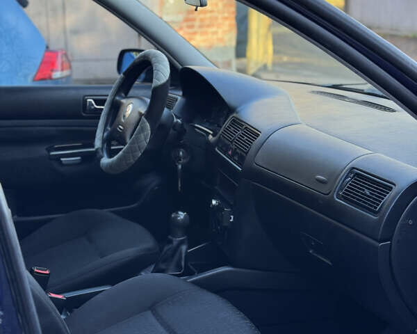 Синій Фольксваген Гольф, об'ємом двигуна 1.4 л та пробігом 404 тис. км за 3250 $, фото 44 на Automoto.ua