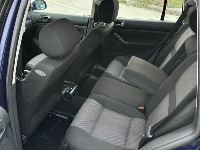 Синій Фольксваген Гольф, об'ємом двигуна 1.4 л та пробігом 240 тис. км за 4200 $, фото 8 на Automoto.ua