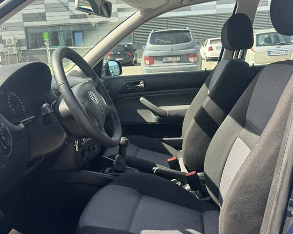 Синій Фольксваген Гольф, об'ємом двигуна 1.6 л та пробігом 249 тис. км за 5199 $, фото 18 на Automoto.ua