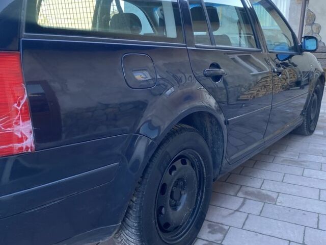 Синий Фольксваген Гольф, объемом двигателя 1.6 л и пробегом 205 тыс. км за 2400 $, фото 8 на Automoto.ua