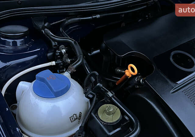 Синий Фольксваген Гольф, объемом двигателя 1.6 л и пробегом 310 тыс. км за 3600 $, фото 73 на Automoto.ua