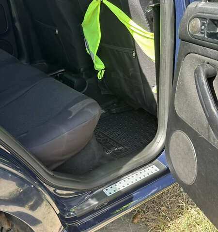 Синий Фольксваген Гольф, объемом двигателя 1.39 л и пробегом 248 тыс. км за 5150 $, фото 17 на Automoto.ua