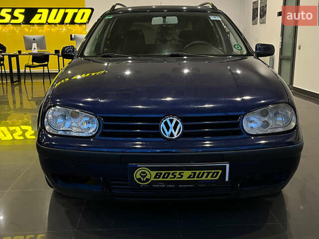 Синий Фольксваген Гольф, объемом двигателя 1.6 л и пробегом 245 тыс. км за 4100 $, фото 1 на Automoto.ua