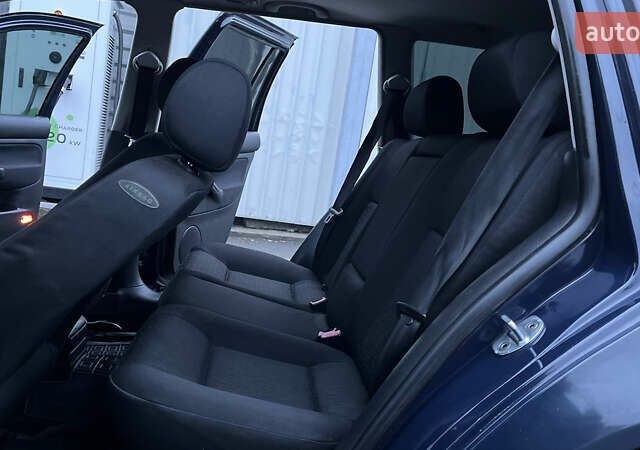 Синий Фольксваген Гольф, объемом двигателя 1.6 л и пробегом 310 тыс. км за 3600 $, фото 69 на Automoto.ua