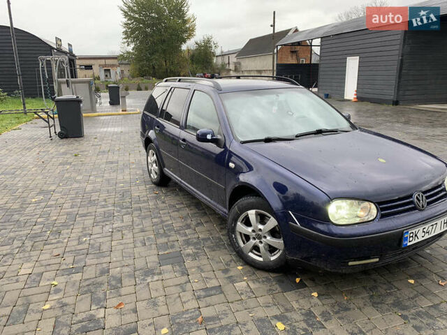 Синий Фольксваген Гольф, объемом двигателя 1.6 л и пробегом 286 тыс. км за 4200 $, фото 5 на Automoto.ua