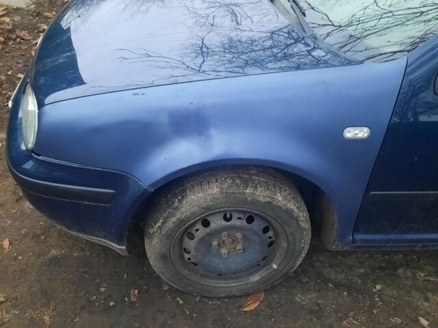 Синий Фольксваген Гольф, объемом двигателя 1.6 л и пробегом 215 тыс. км за 4000 $, фото 6 на Automoto.ua