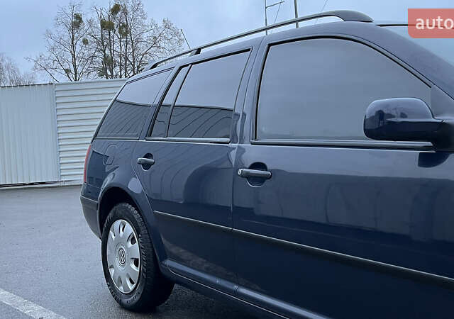 Синий Фольксваген Гольф, объемом двигателя 1.6 л и пробегом 310 тыс. км за 3600 $, фото 21 на Automoto.ua