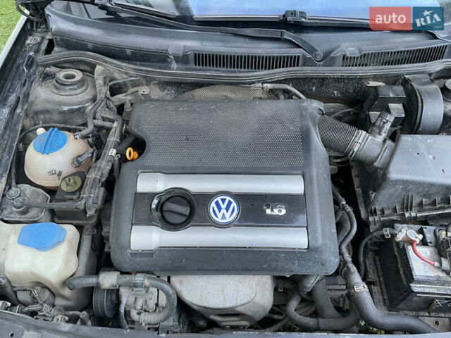 Синий Фольксваген Гольф, объемом двигателя 1.6 л и пробегом 333 тыс. км за 3800 $, фото 8 на Automoto.ua